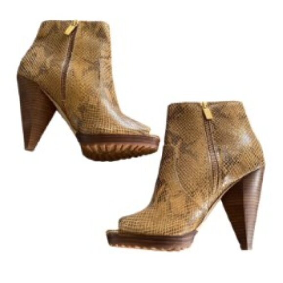 Michael Kors Codie Open Toe Bootie in Barley 8 - Picture 5 of 7
